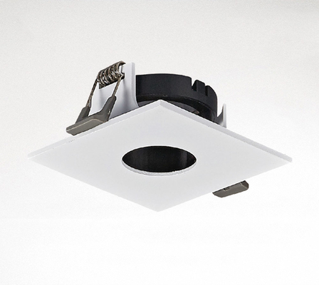Installation ovale de projet de forme de trou de logement rond de la place Mr16 Downlight
