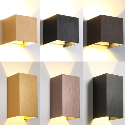 la tête du double 3000k à travers l'aluminium lumineux de lampe de mur a balayé
